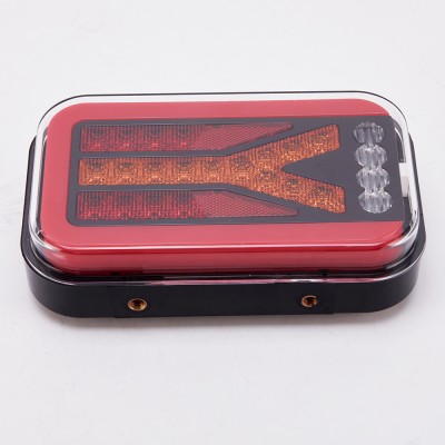 Wireless trailer light with magnetic base-5